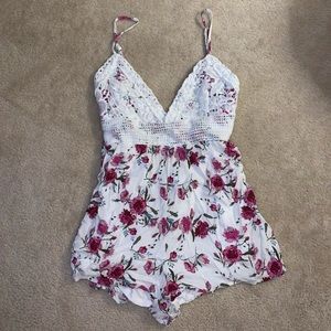 Floral & Lace Tie Back Romper